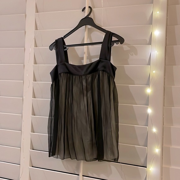 Dkny Tops - DKNY beautiful silk tank top